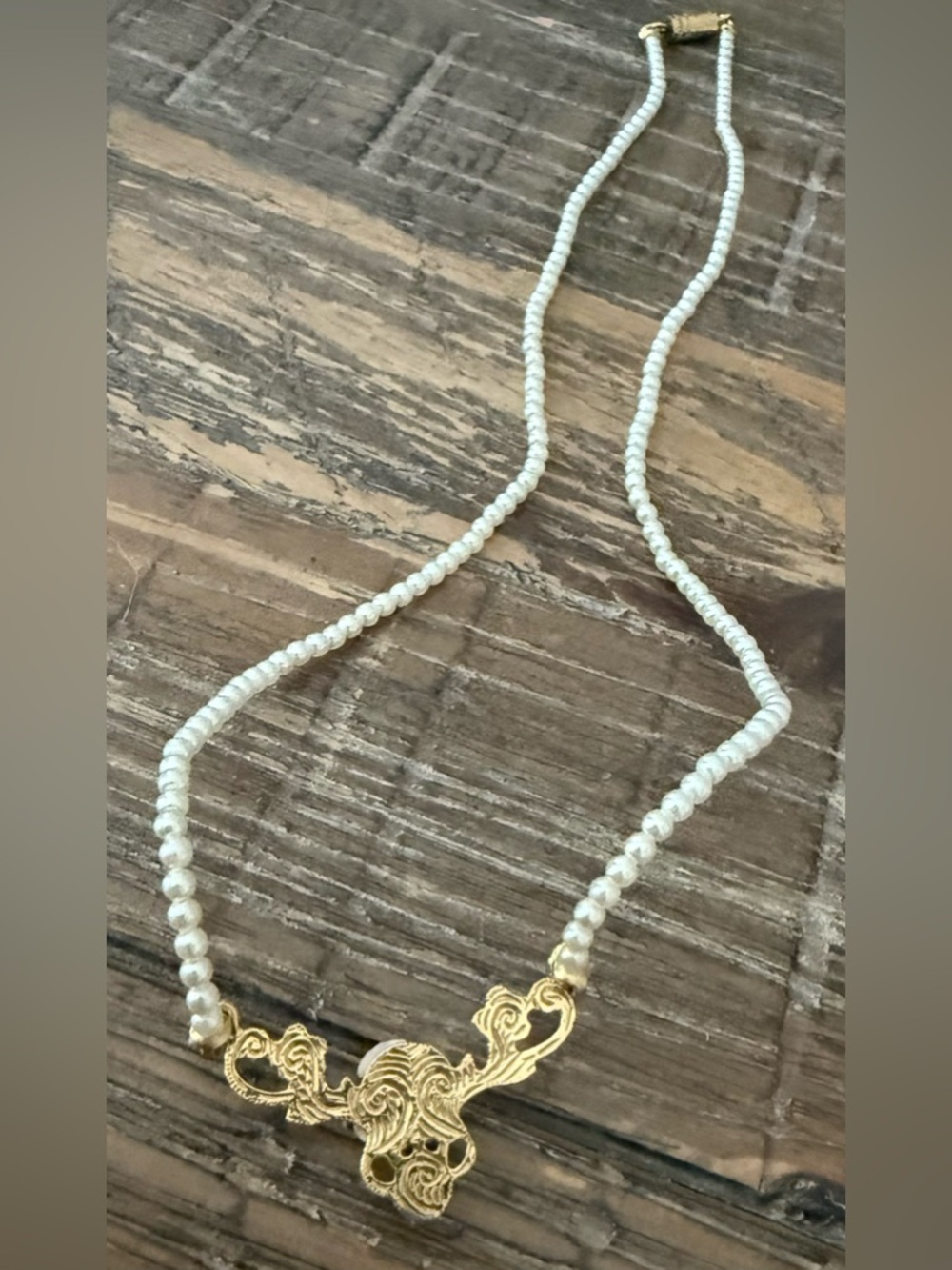 1928 Faux Pearl Dainty Necklace with Pink Rose Ceramic Pendant Victorian Revival - Picture 5 of 10